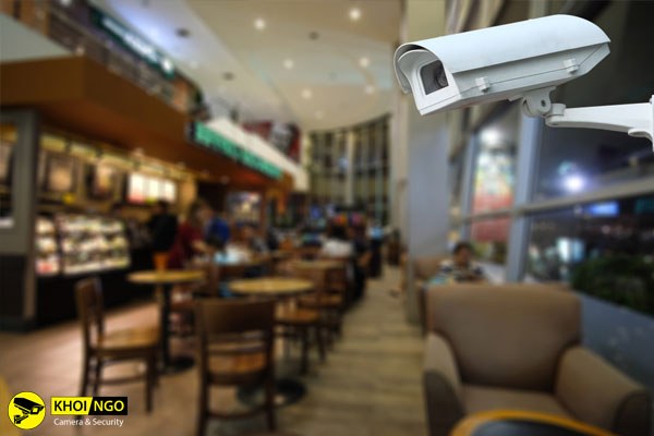 Camera quan sát bên trong quán cafe sân vườn (phòng coffee máy lạnh)